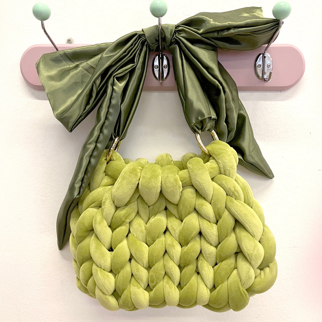 [pre-order] Ribbon Handknit Velvet Bag (magnet closure + detachable strap)
