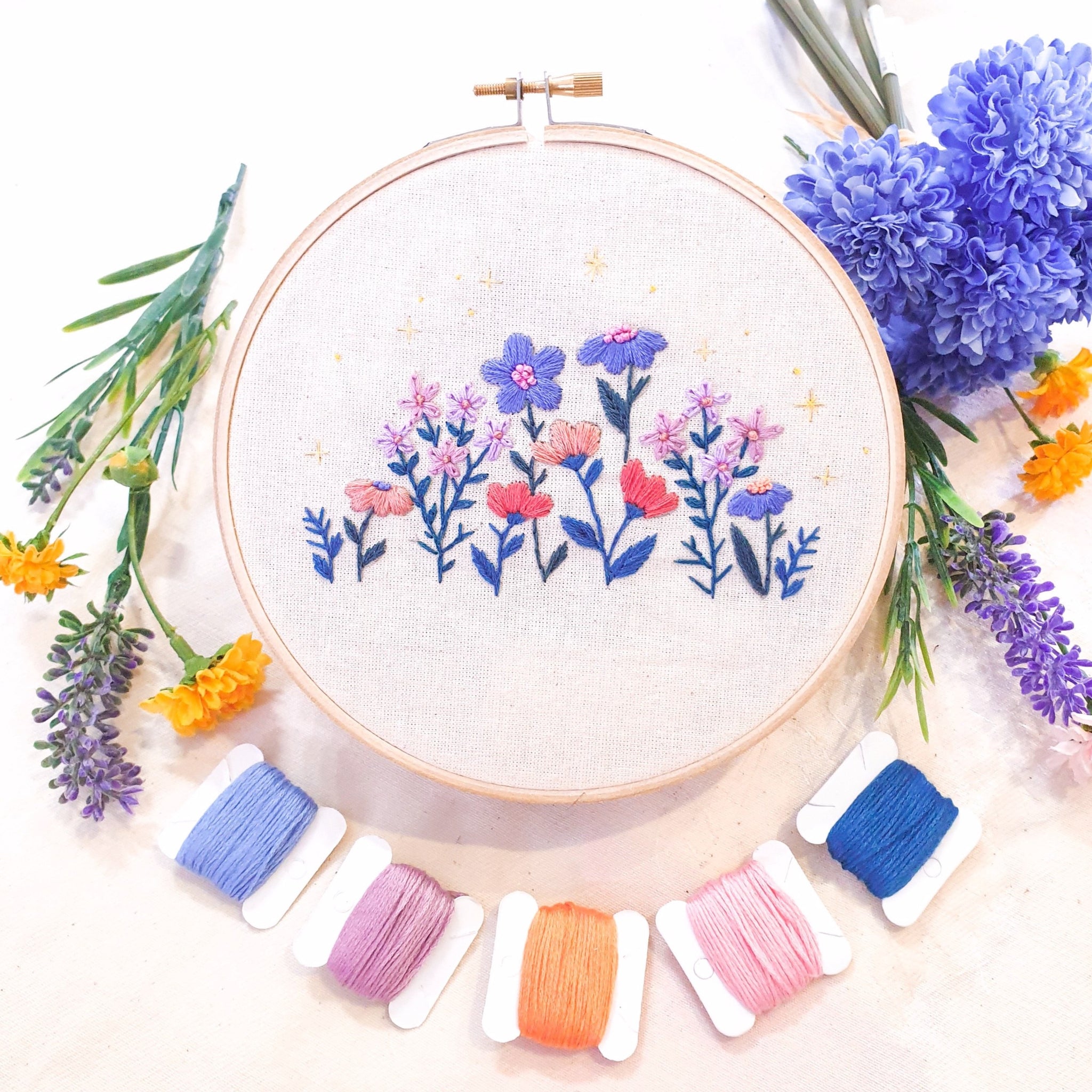 Wildflower Kit, Hand Embroidery Kit, DIY Embroidery, Flower Embroidery Kit,  Beginner Level, Embroidery How To, Daisy Embroidery Kit 